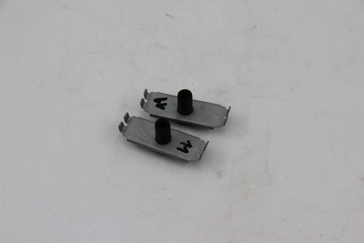Original BMW E46 E60 E63 E52 Halteblech Aktivkohlefilter 2Stk 34306773697