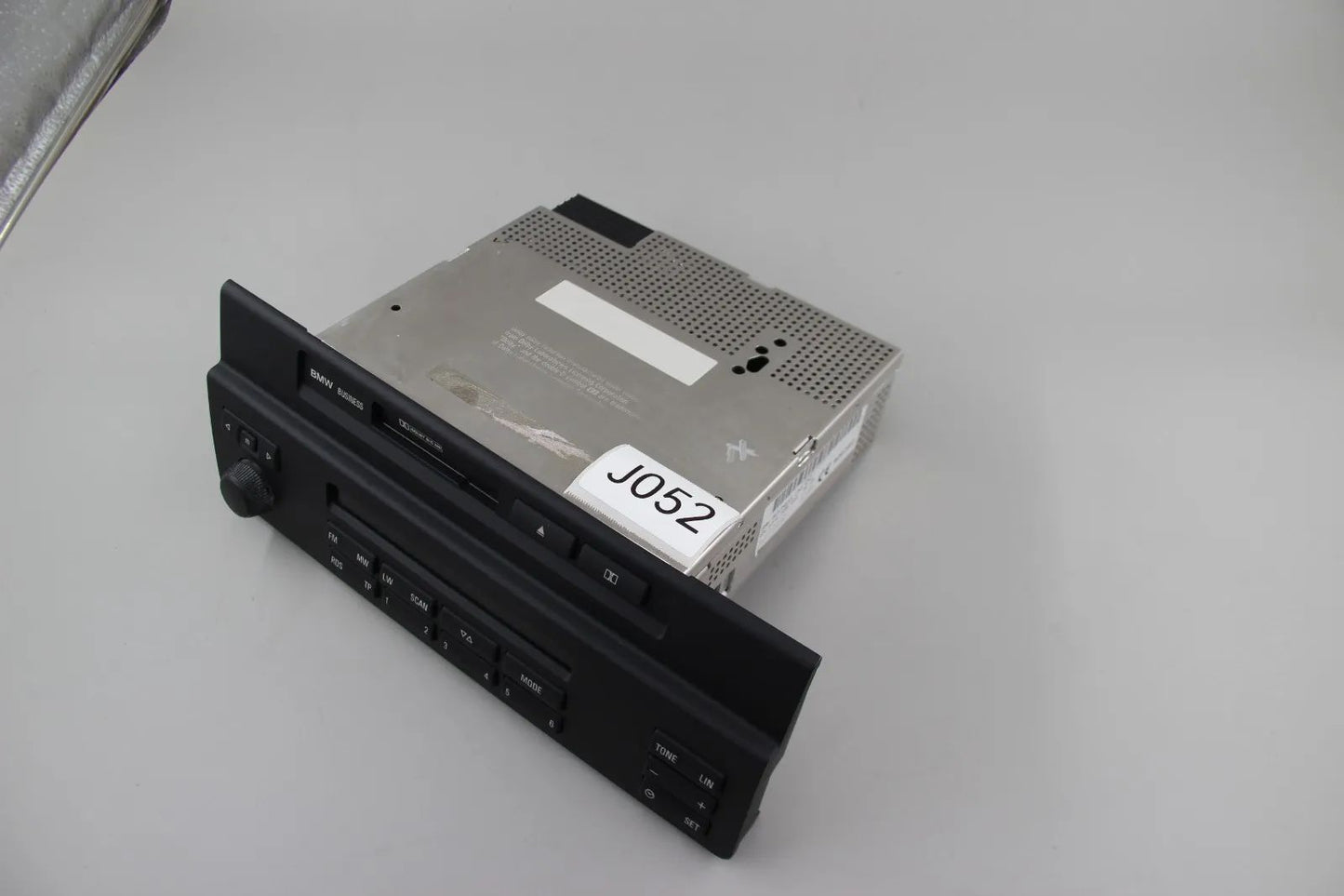 Original BMW X5 E53 Radio BMW Business NOS 65126935011