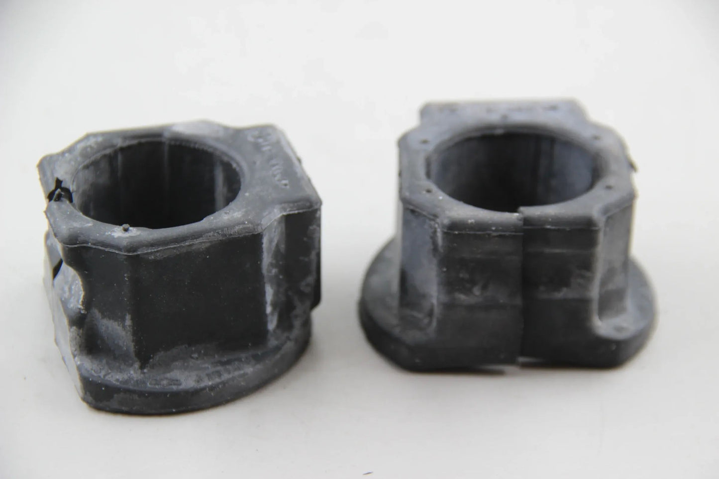 Original BMW E21 315 316 318 320 318i 320i 323i 2x Gummilager 32111120433