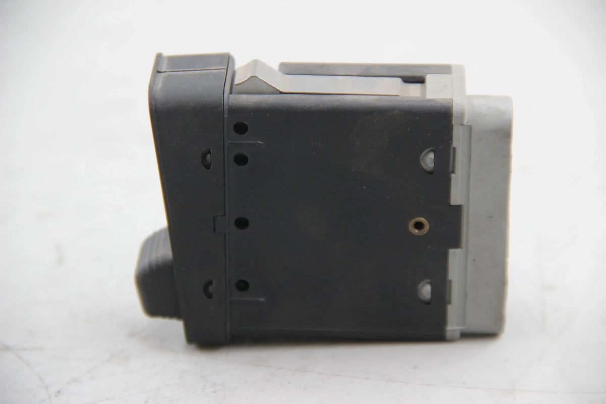 Original BMW E34 E31 Schalter Licht NOS NLA 61311384005