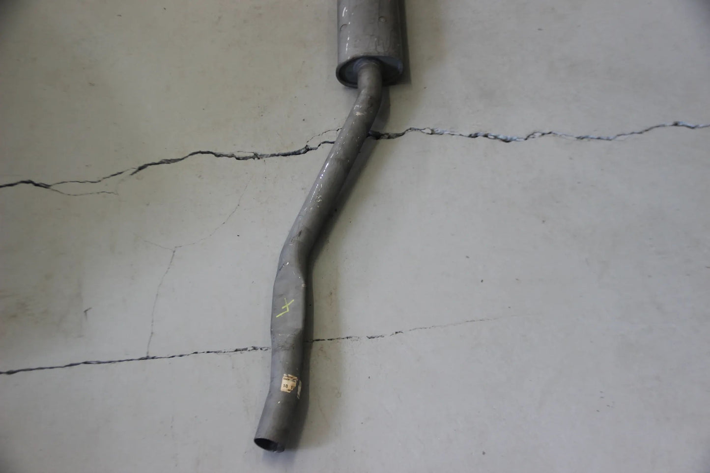 Original BMW E30 320i Vorschalldämpfer 18121176985