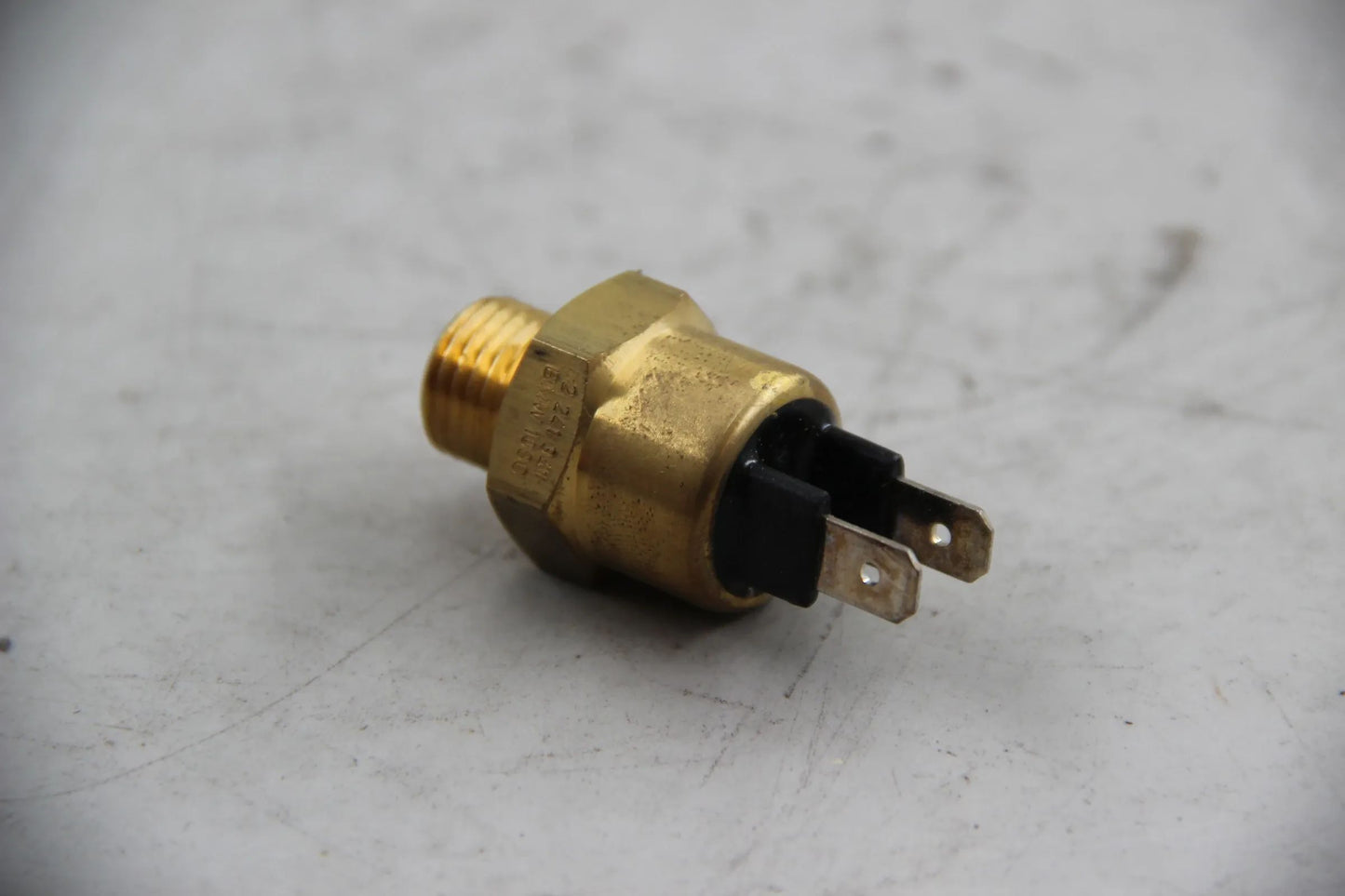 Original BMW E30 320is M3 E28 E34 E24 Temperaturschalter 108CEL 12632241342