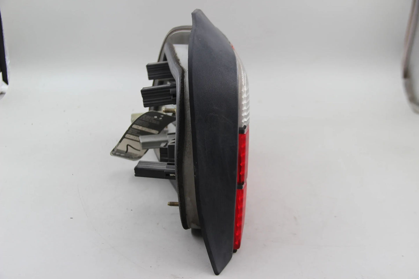 Original BMW E36 318i 325tds Limousine  Heckleuchte rechts 63211387070