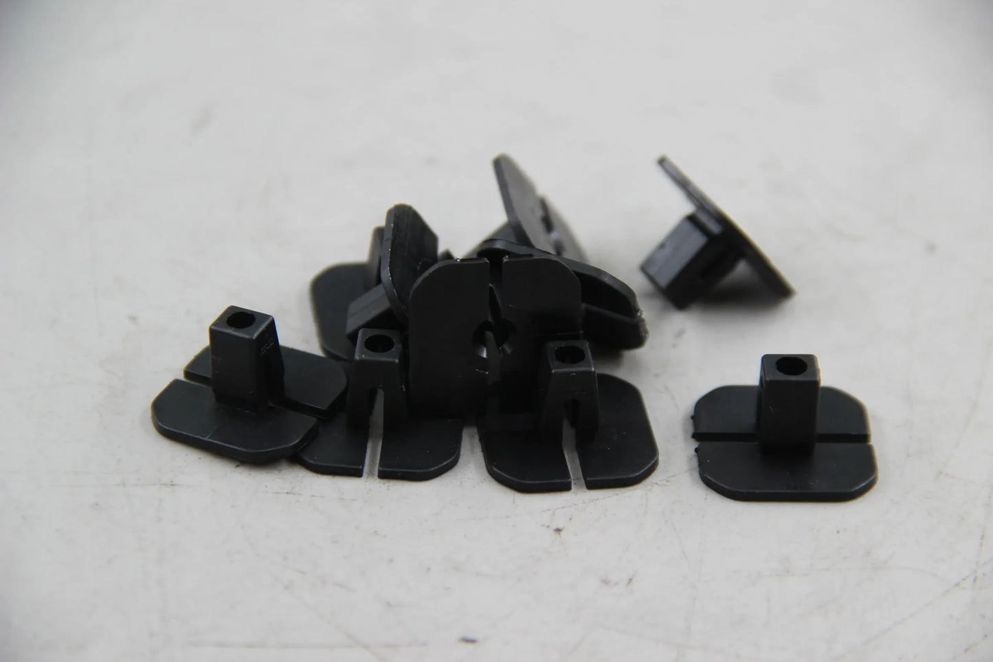 Original BMW E46 E39 E60 E63 E65 E83 10x Spreizmutter schwarz 63128374670