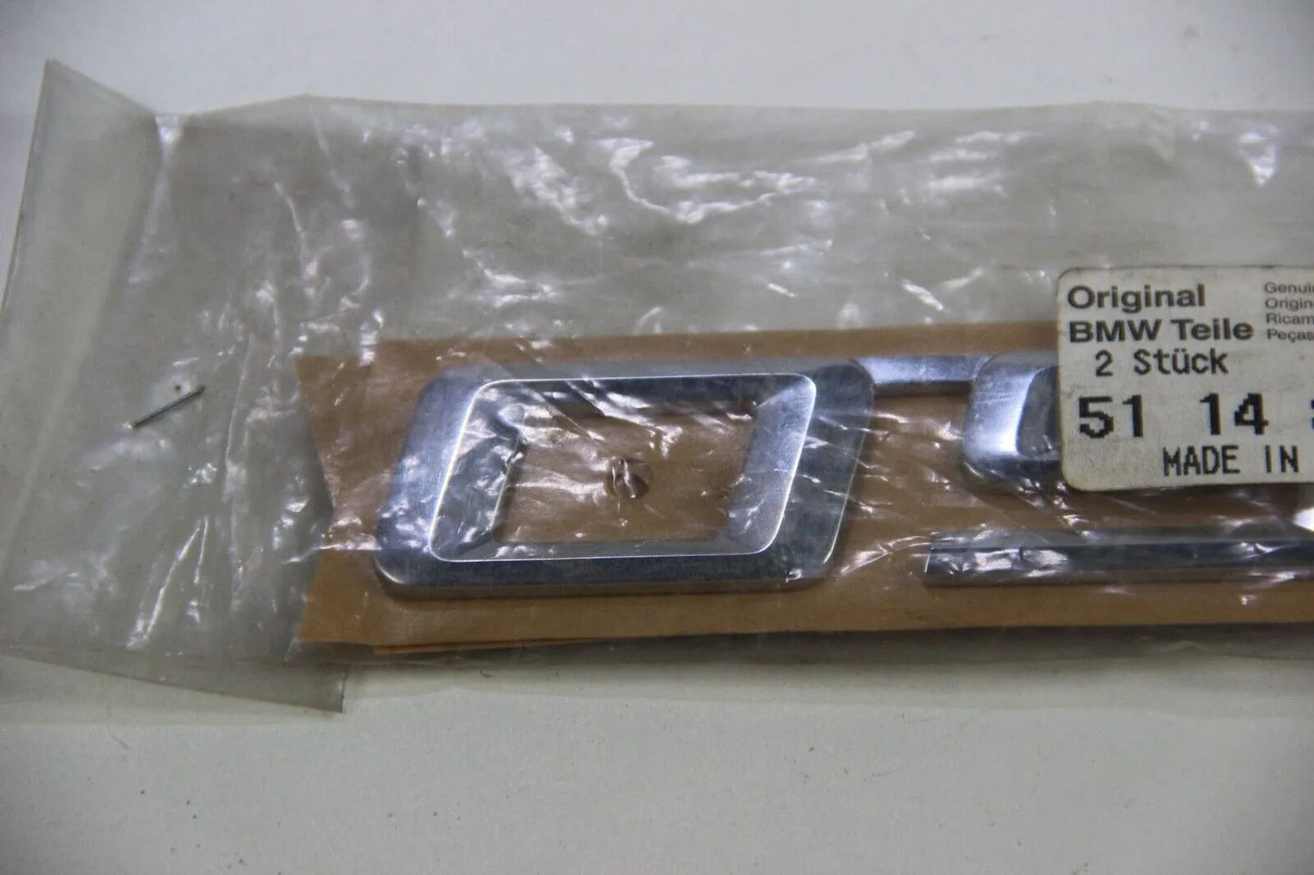 NEU BMW Original E32 E38 Emblem "750" 51148136272 Modellbezeichnung Badge V12