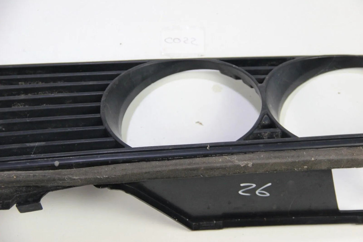 Original BMW E30 Scheinwerfer Umrandung Rechts Ziergitter Grill 1876092 3er