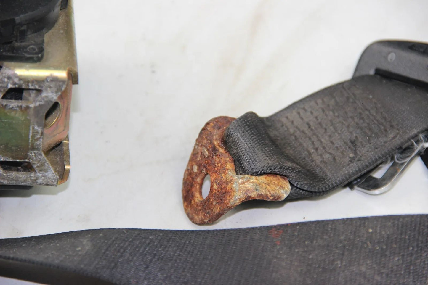 BMW E30 Sicherheitsgurte Anschnallgurte Fahrer Beifahrer Vorne Links Rechts Gurt