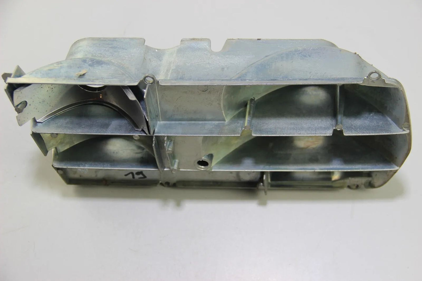 BMW E3 Reflektor Lampenträger Heckleuchte Rücklicht Gehäuse paar 63211355108 /07