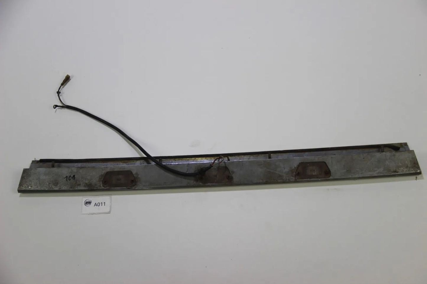 Original BMW Neue Klasse 2000 Kennzeichenleuchte 63268777100