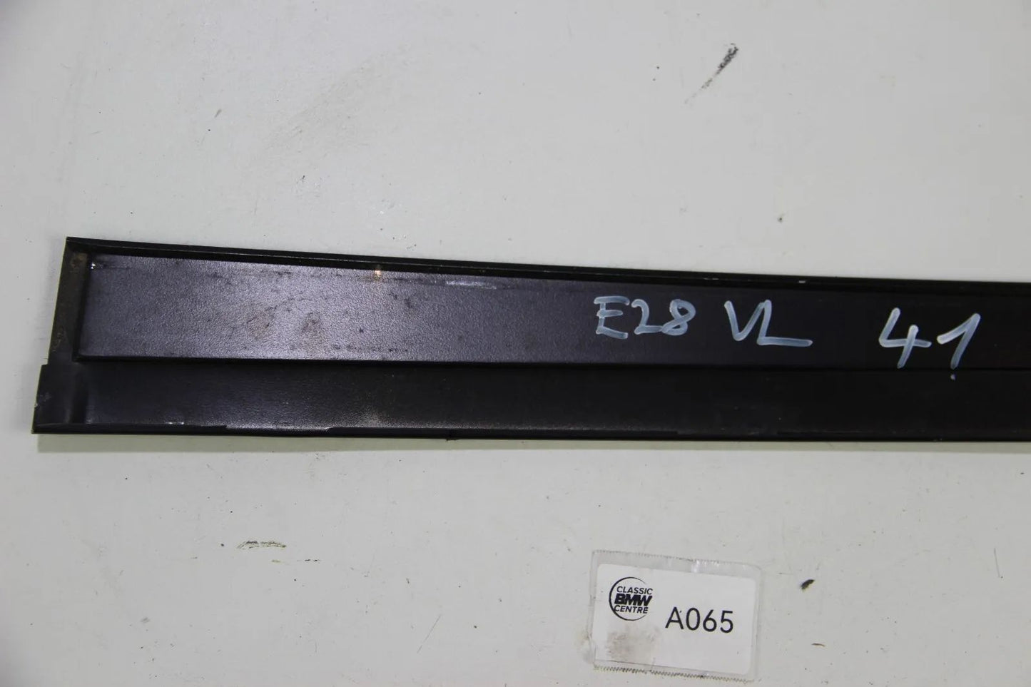 Original BMW E28 Abdeckung Tür vorne links 51321872315 Door Cover Trim Säule