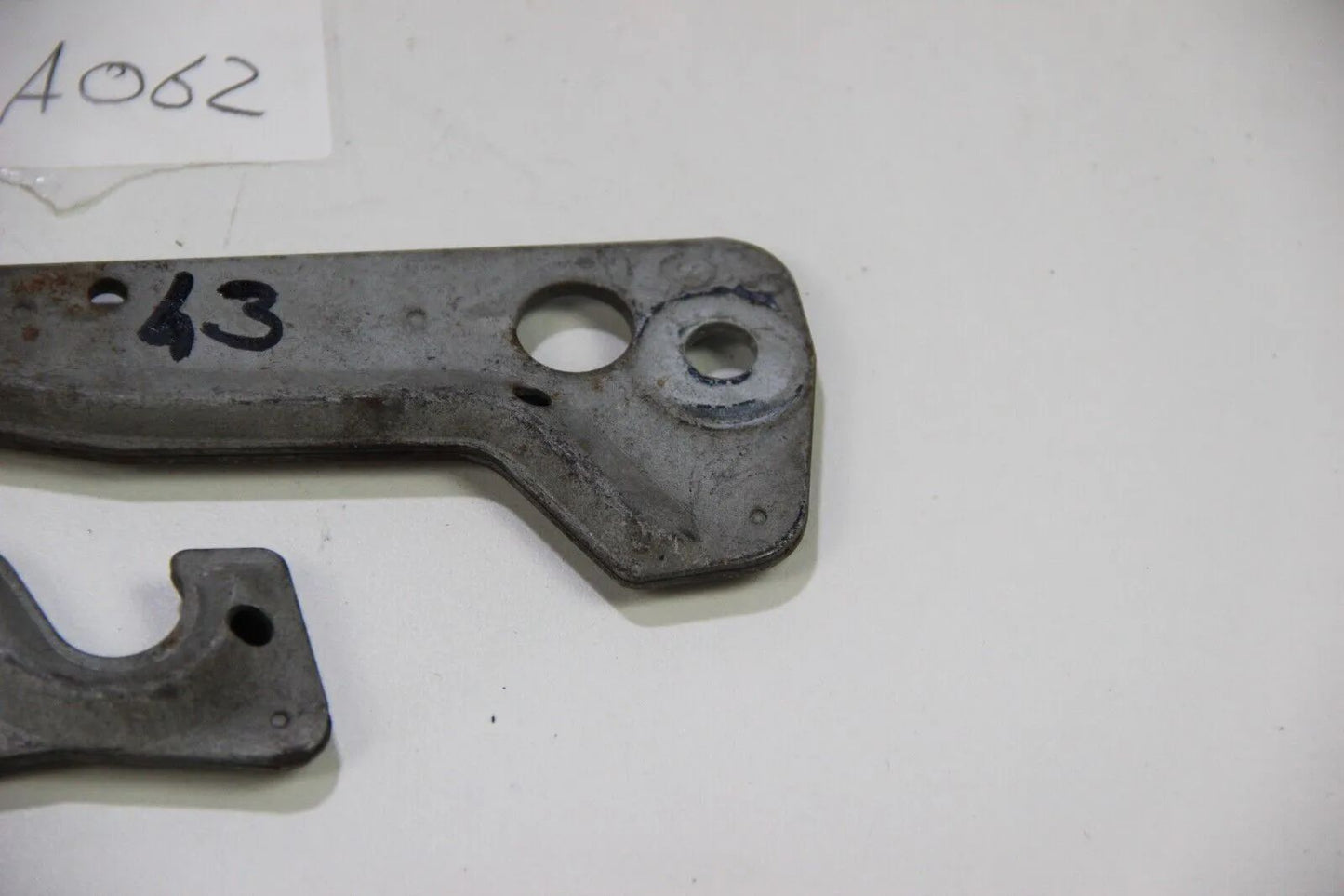 Original BMW E30 Motorhauben Verschluss Haken Hinten Bonnet Hook 316i-325i M3