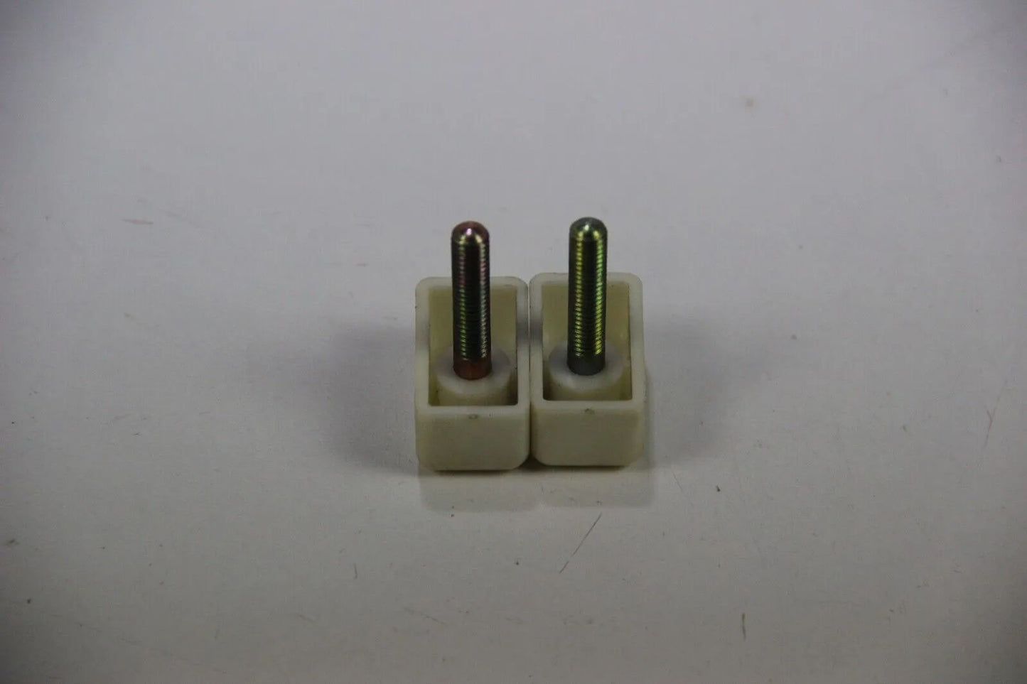 Original BMW E10 1502 1602 1802 2002 Kofferraum Stopper links rechts paar