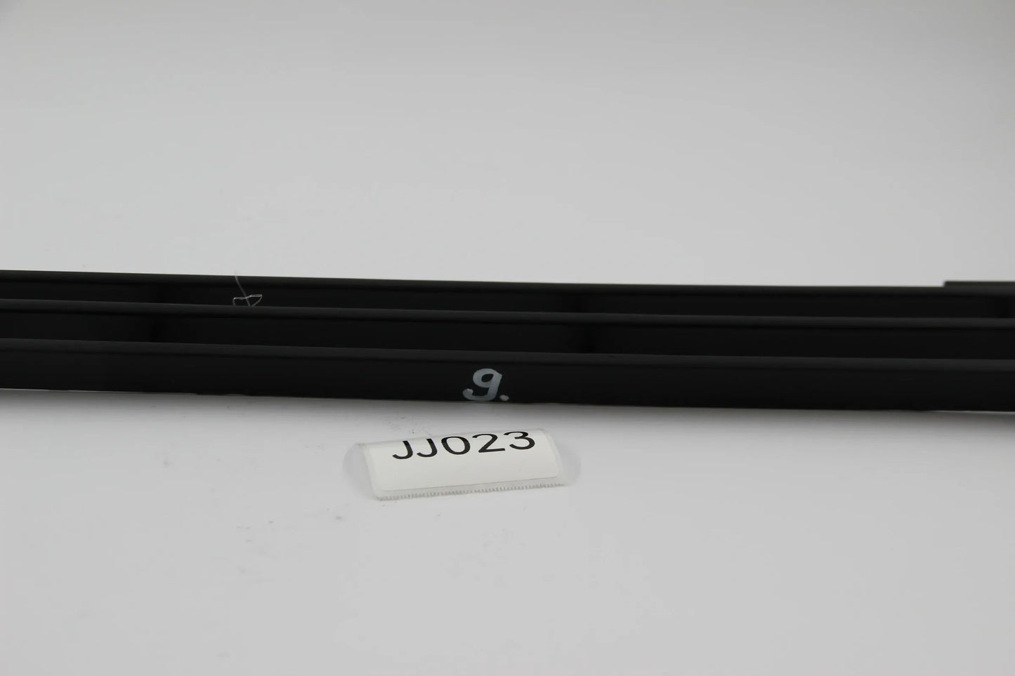 Original BMW E21 316-323i   Gitter Ziergitter front vorne links  51131836675