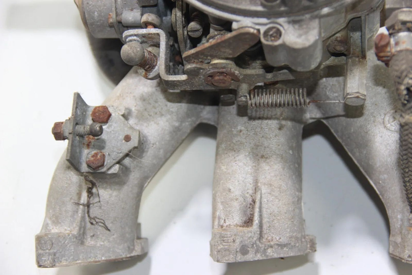 BMW M30 Oldtimer Vergaser Ansaugbrücke Krümmer 6 ZYL 1254376