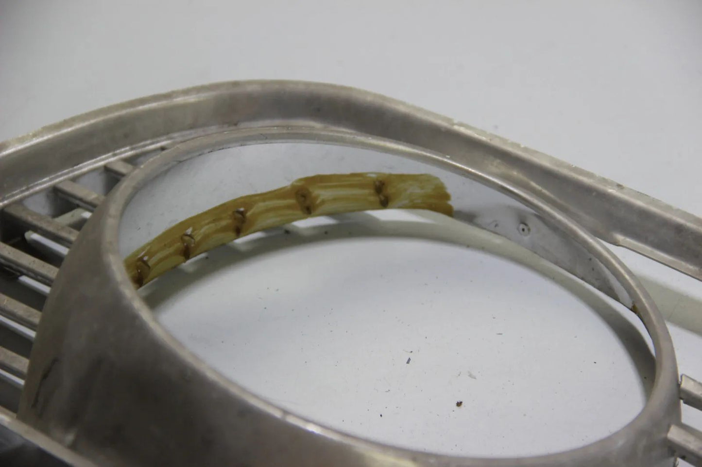 Original BMW Neue Klasse Zierleiste Scheinwerfer Rahmen Kühlergrill rechts