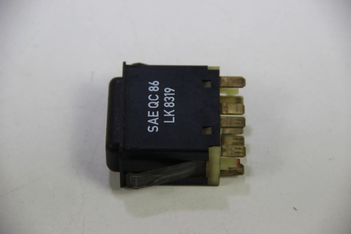 Original BMW E28 E30 Warnblinkleuchte Schalter / Gefahrenhinweis 1380339