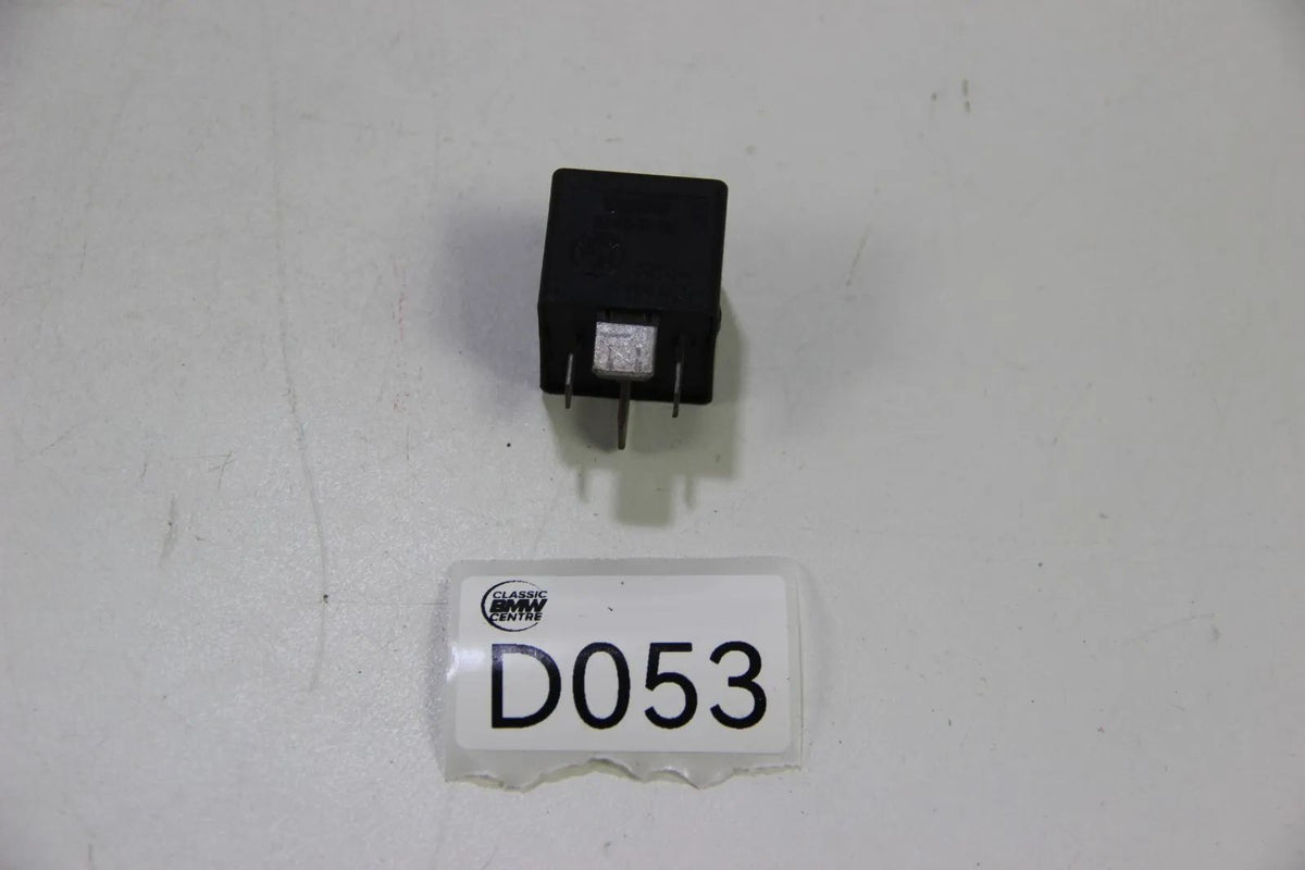 Original BMW E46 E90 E39 E60 Relais Relay Schliesser schwarz  61366901469