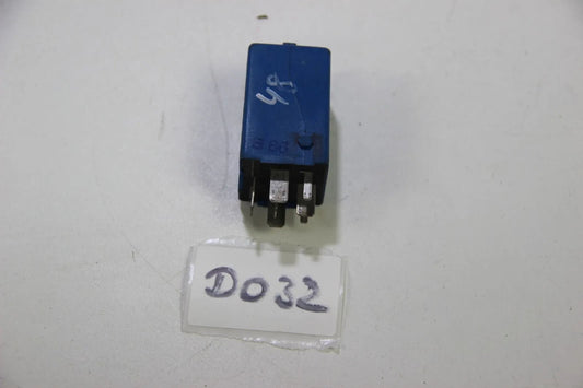 Original BMW E32 Relais Scheinwerferwaschmodul Relay Oldtimer 61351378048