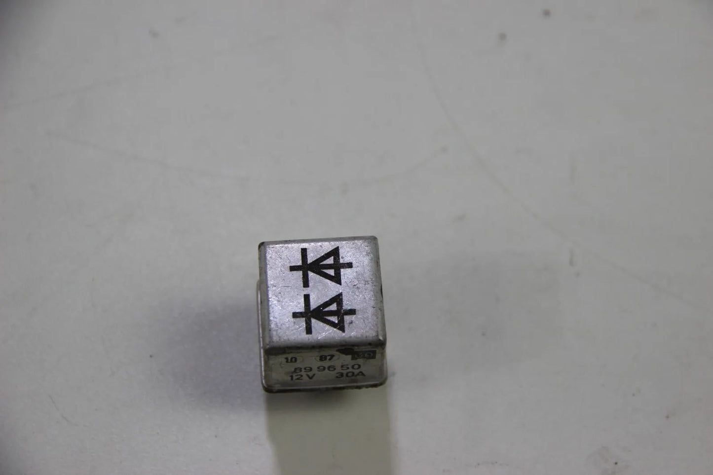Original BMW E30 E28 E24 Diodenrelais Relay Oldtimer 61311373381