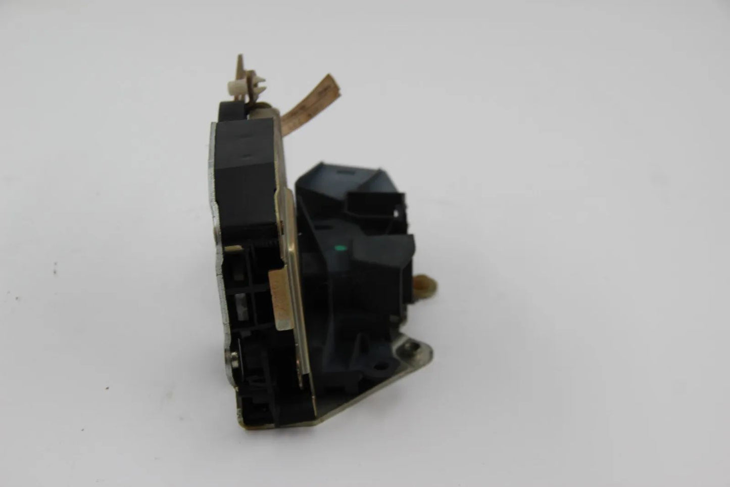 Original BMW E36 316i-328i M3 Limo Drehfallenschloss vorne rechts 51218122418