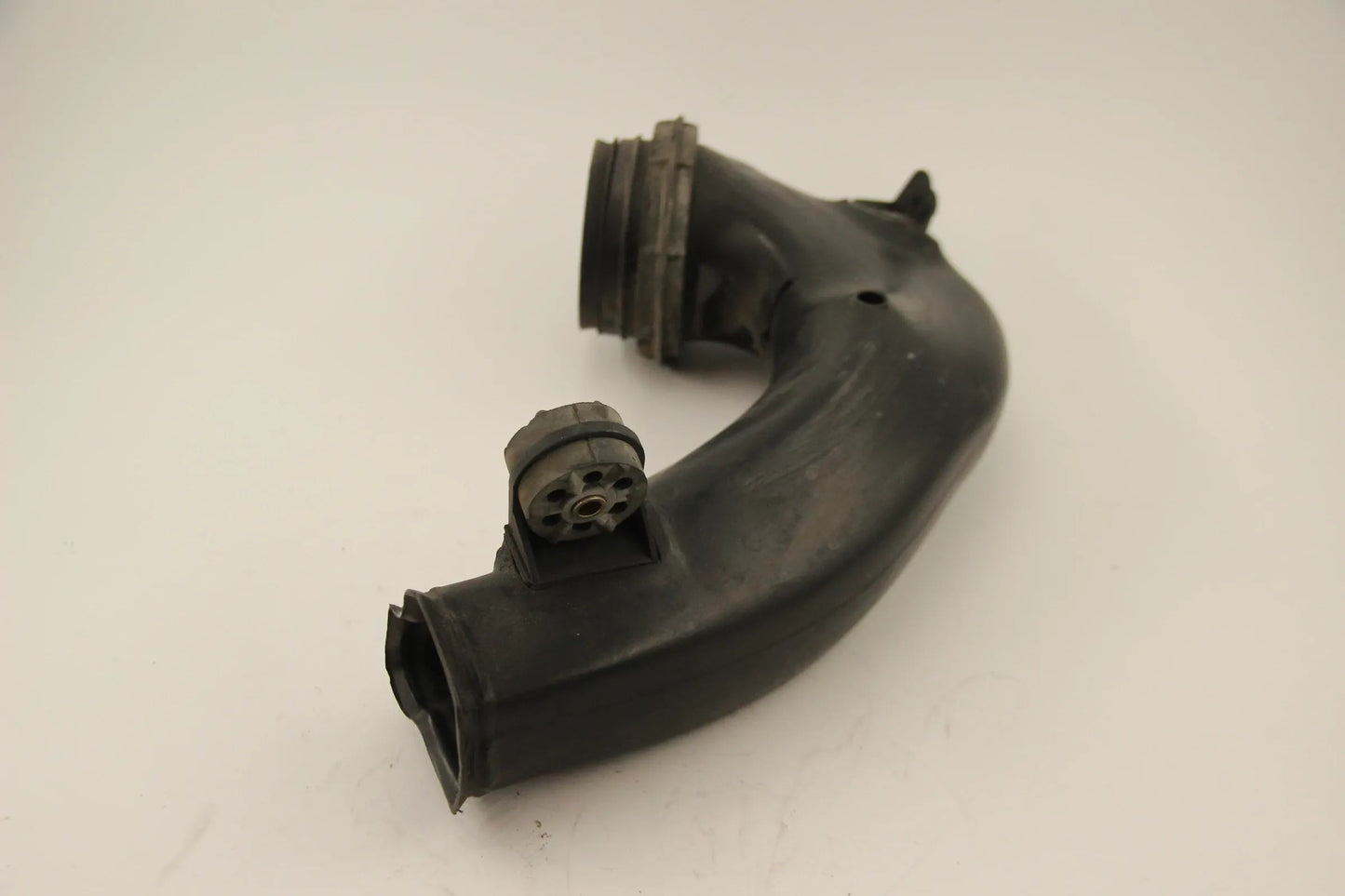 Original BMW E39 5er   Luftkanal Schlauch Luftschlauch Rohr NOS 13712246654