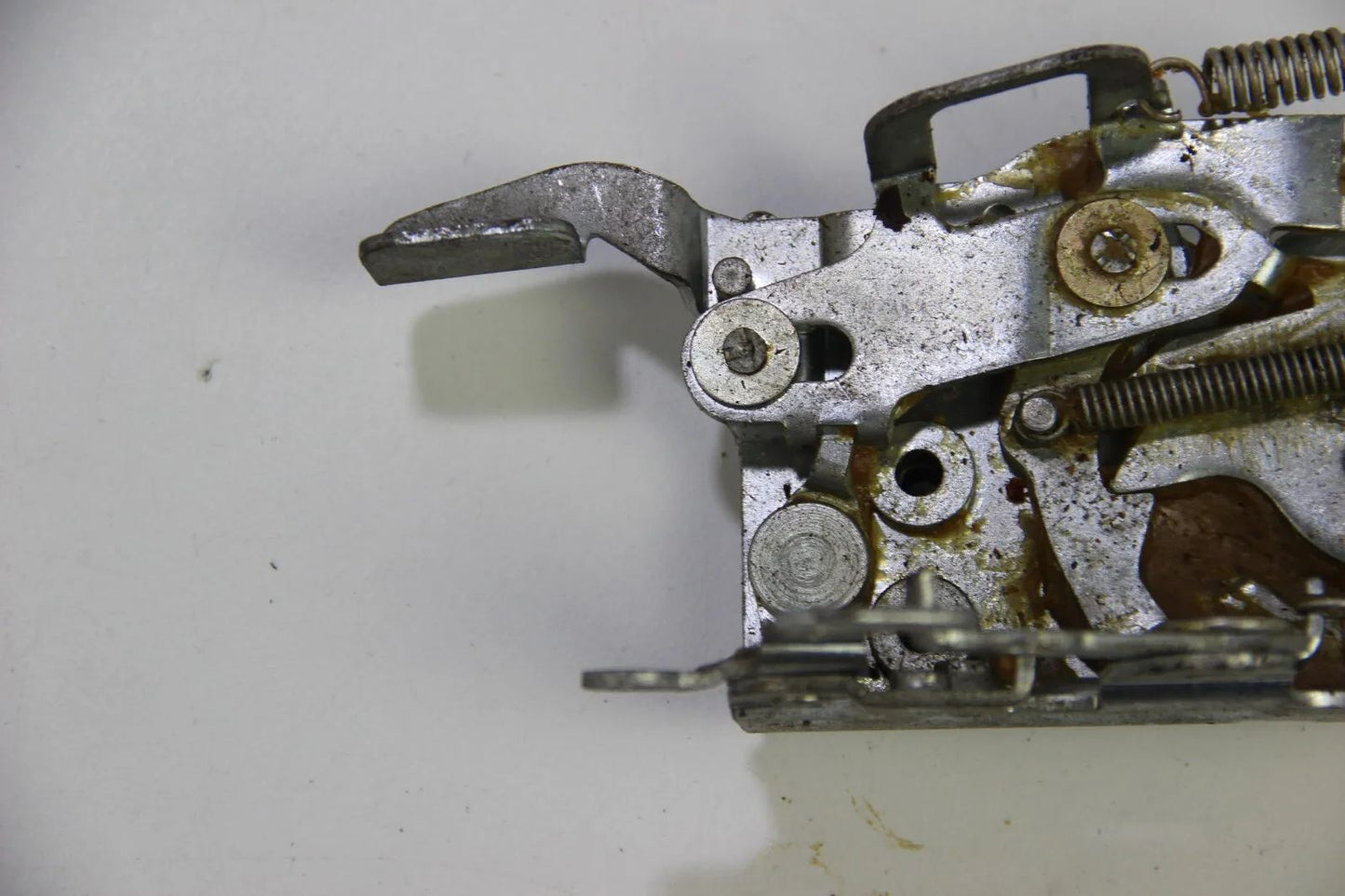 NEU Original BMW E3 E9 E12 E21 Türschloss Drehfallschloss links OEM 51211805069