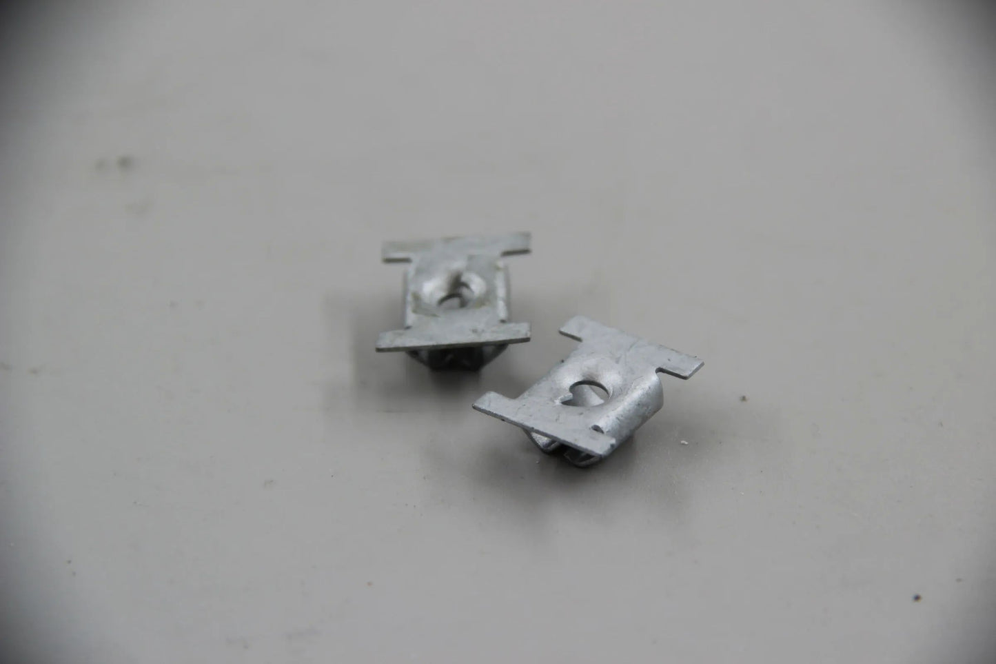Original BMW E30 E36 E34 E39 E63 E32 E38 E31 2x Prestol Käfig ST4,8  07129901746