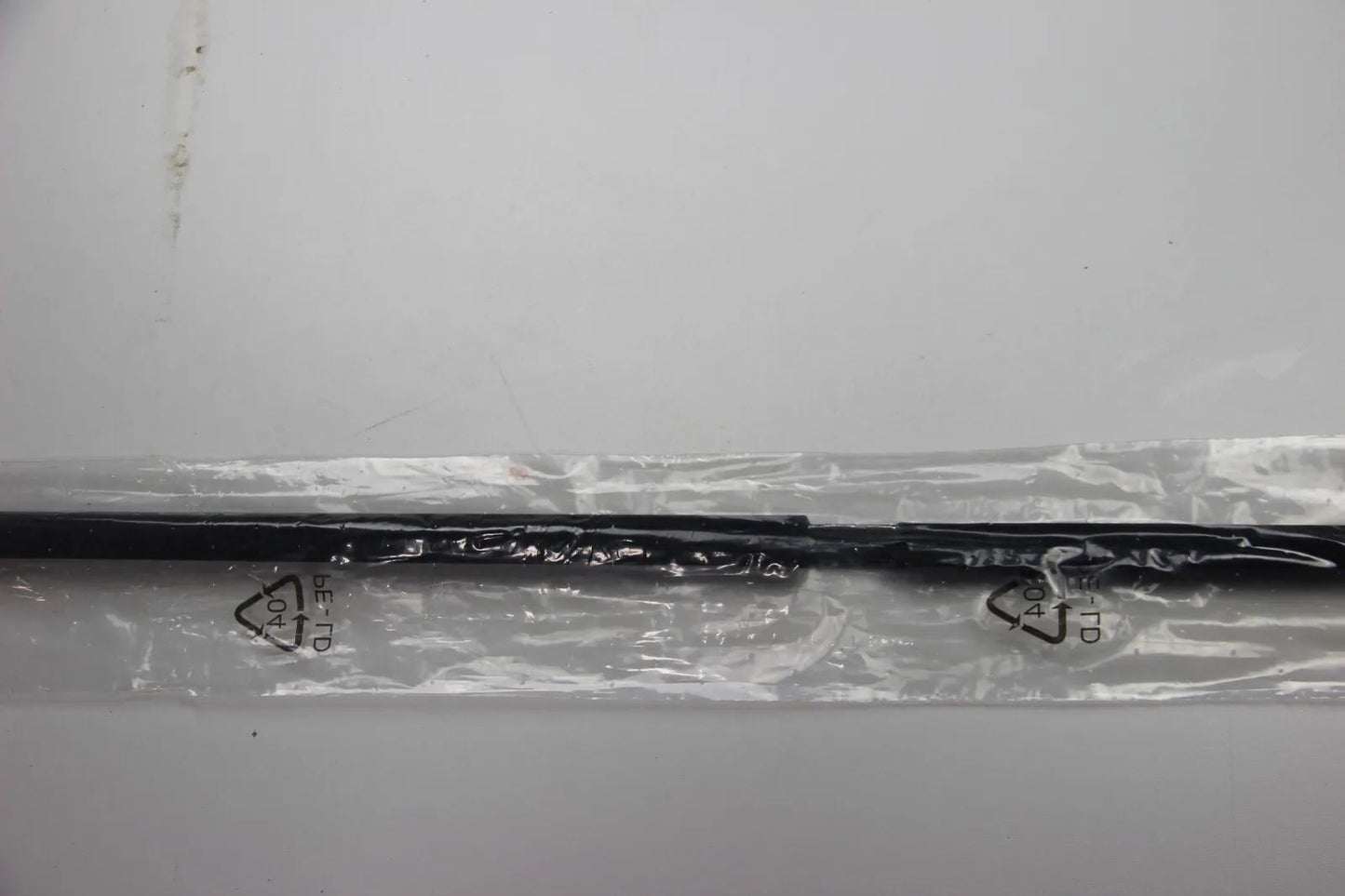 NEU ORIGINAL BMW 51221944347 5er M5 E34 Fensterschachtabdichtun außen links