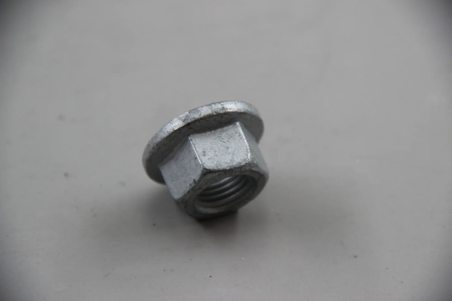 Original BMW E81 E87 E90 Bundmutter selbstsichernd M14X1,5-10 ZNS 31121092110