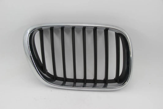 Original BMW E53 X5 3.0d-4.6is Ziergitter Niere Vorne Rechts Chrom 51138247674