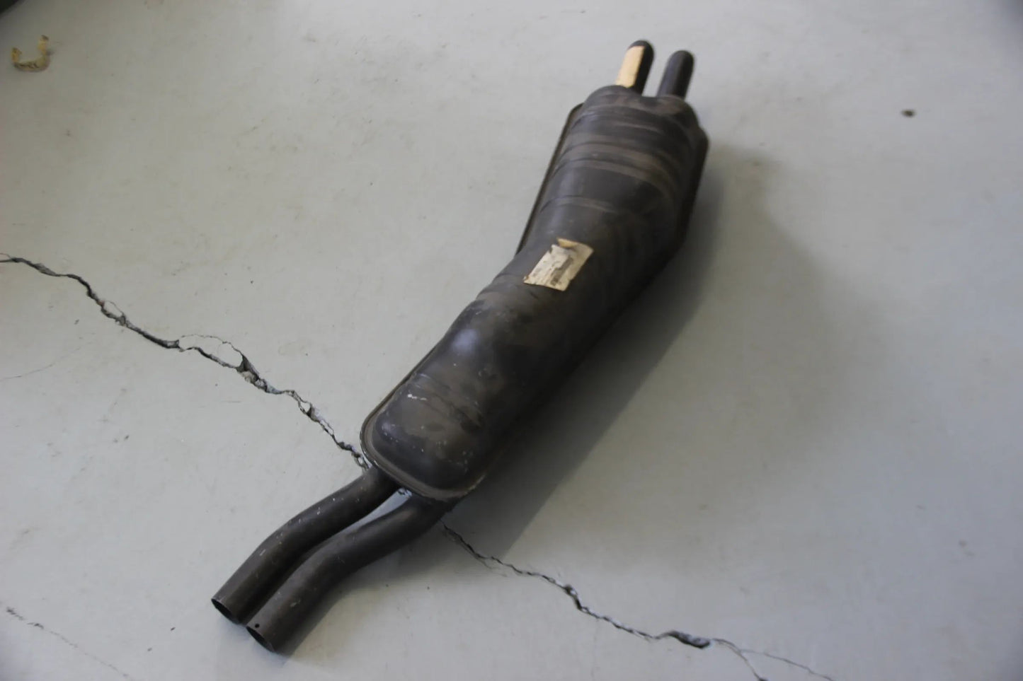 Original BMW 5er E34 525i Nachschalldämpfer 18121427798