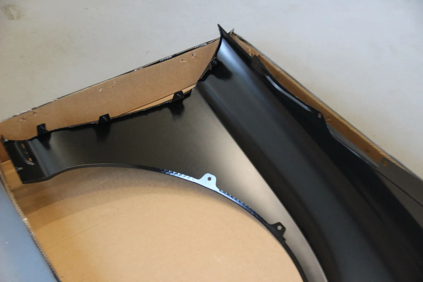 Bentley Continental GT W12 GT3-R GTC Front Fender LH Kotflügel links 3W8821021AQ