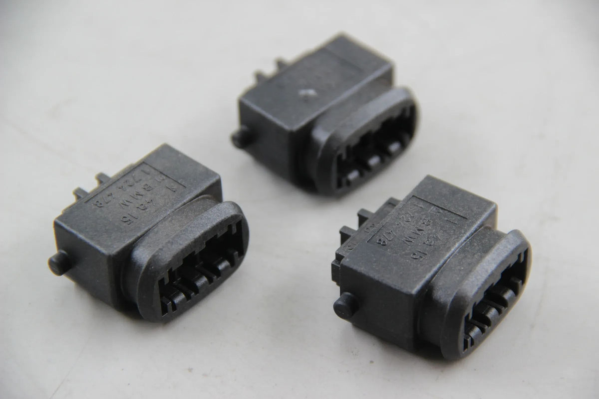Original BMW E30 E36 E46 E34 E39 E32 E38 3x Steckergehäuse 3 POL. 12521724478