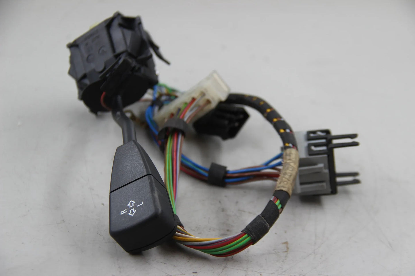 Original BMW E32 730i M30 Limousine Schalter Blink-Abblend-Fernlicht 61311378870
