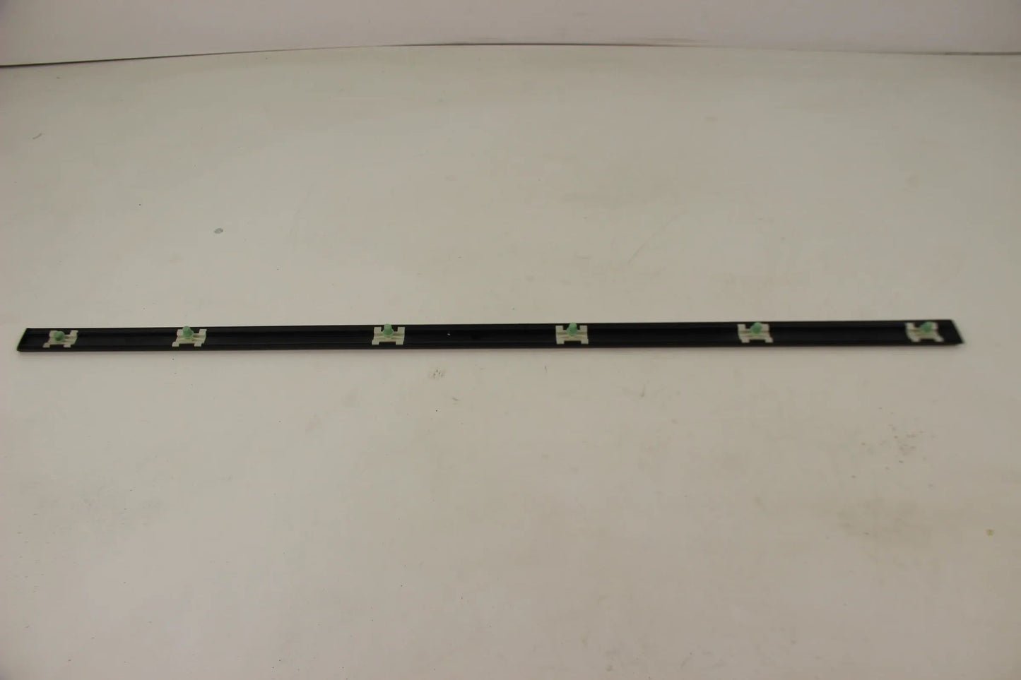 Original BMW E39 520i-540i M5 Stossleiste Tür vorne rechts schwarz 51138159296