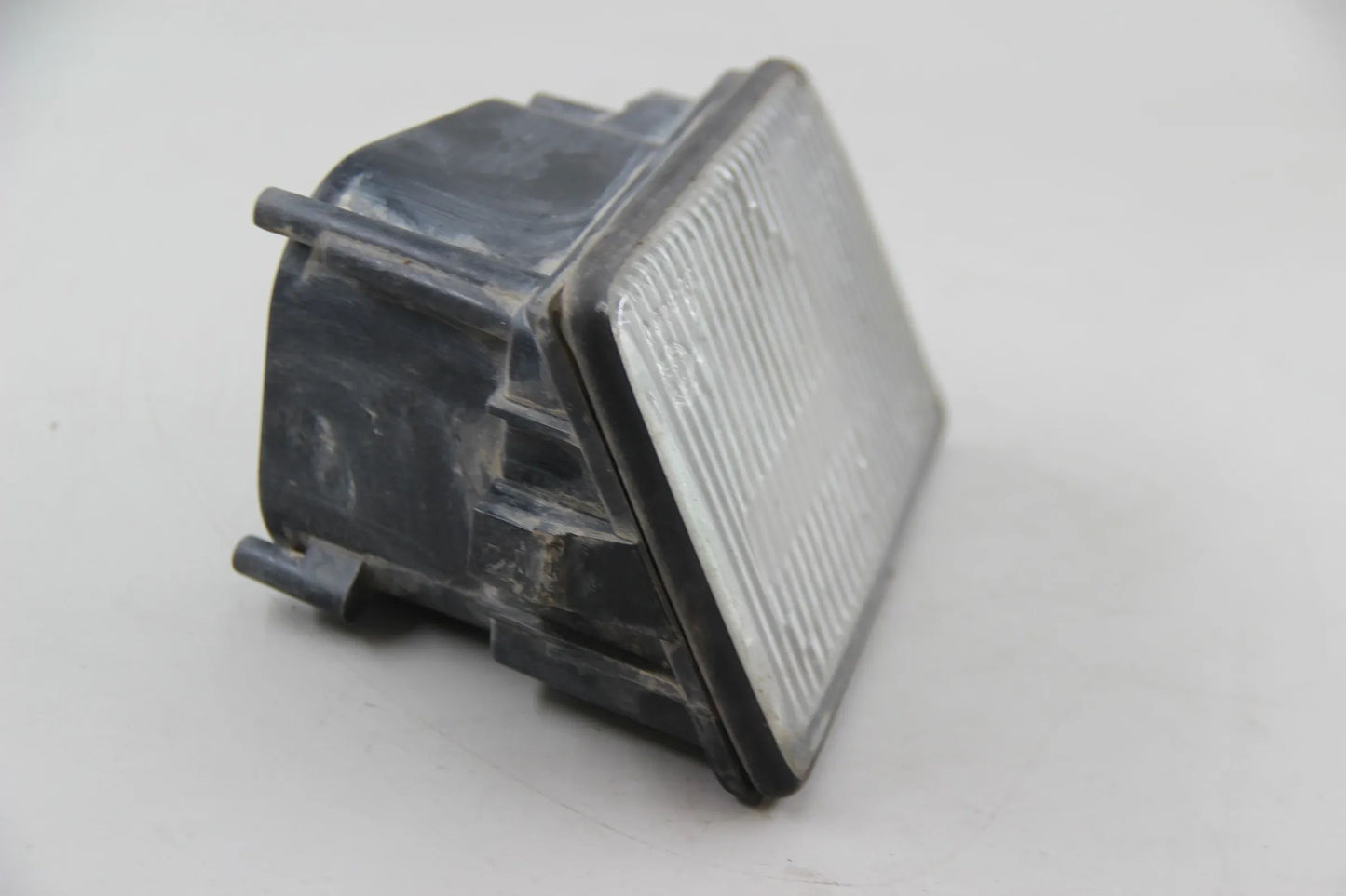 Original BMW E34 3er Nebelscheinwerfer rechts beschädigt 1384232