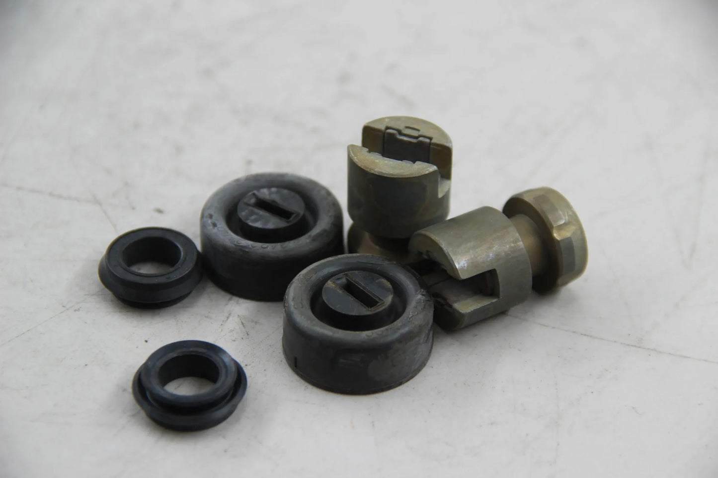 Original BMW E21 E28 Dichtungssatz Radbremszylinder NOS NLA 34211117344
