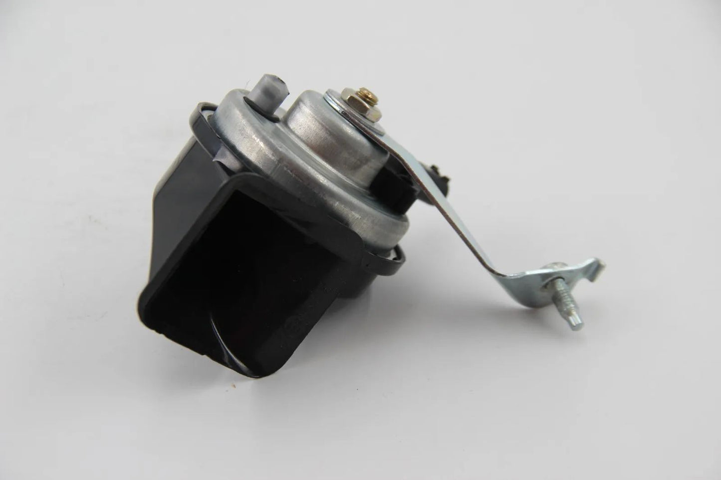 Original BMW E46 3er 316i-330i Limo Coupe Fanfare Tiefton Horn Hupe 61338379711