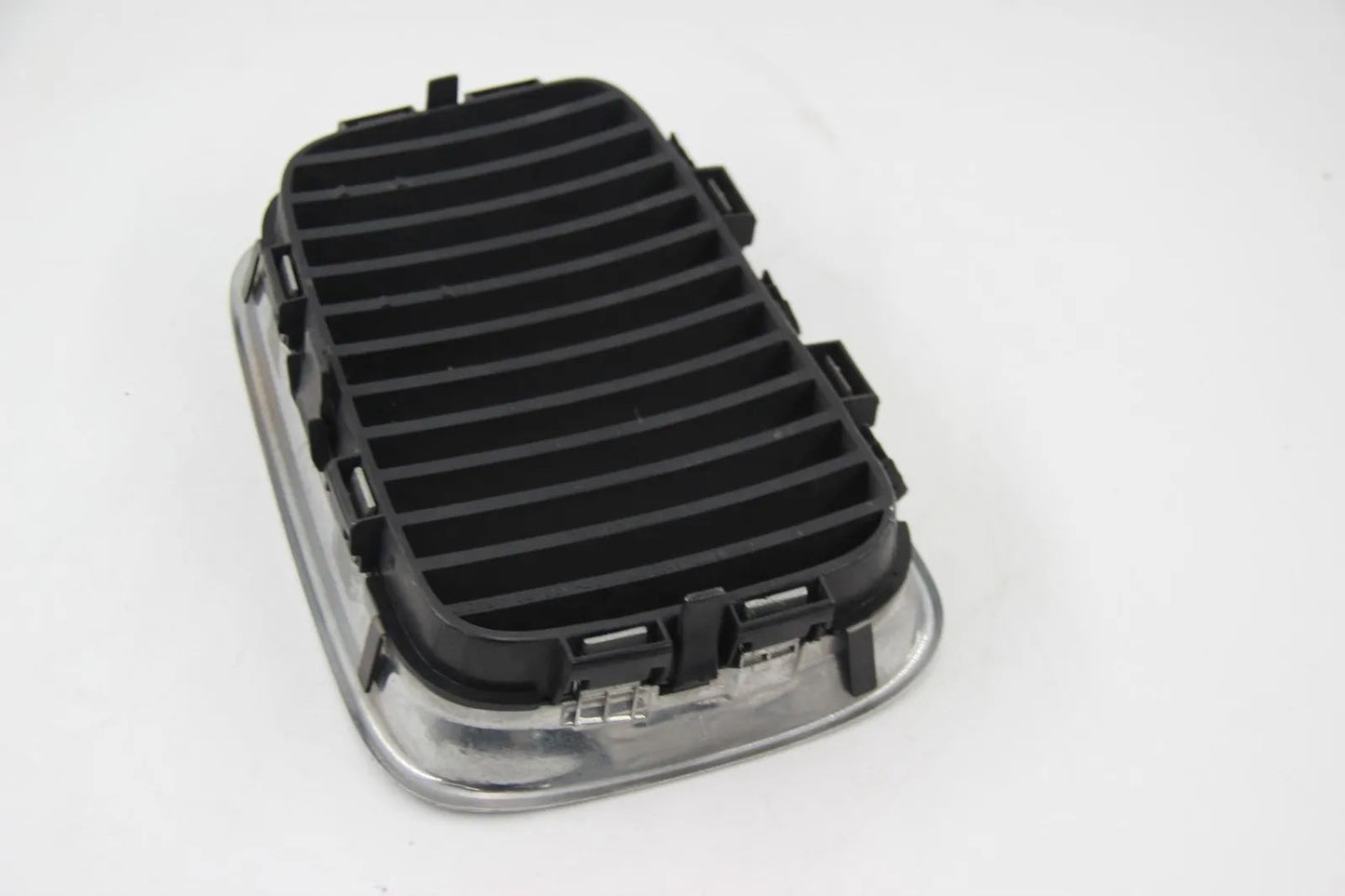 Original BMW E36 3er 316i-328i Ziergitter Niere Vorne Links Chrom 51138122237