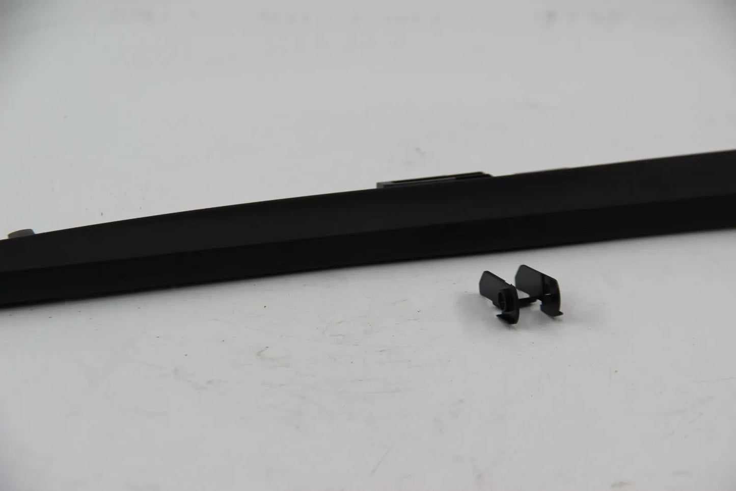 Original BMW E39 5er 520-540i M5 Spoiler Wischblatt links Wischer 61618162985