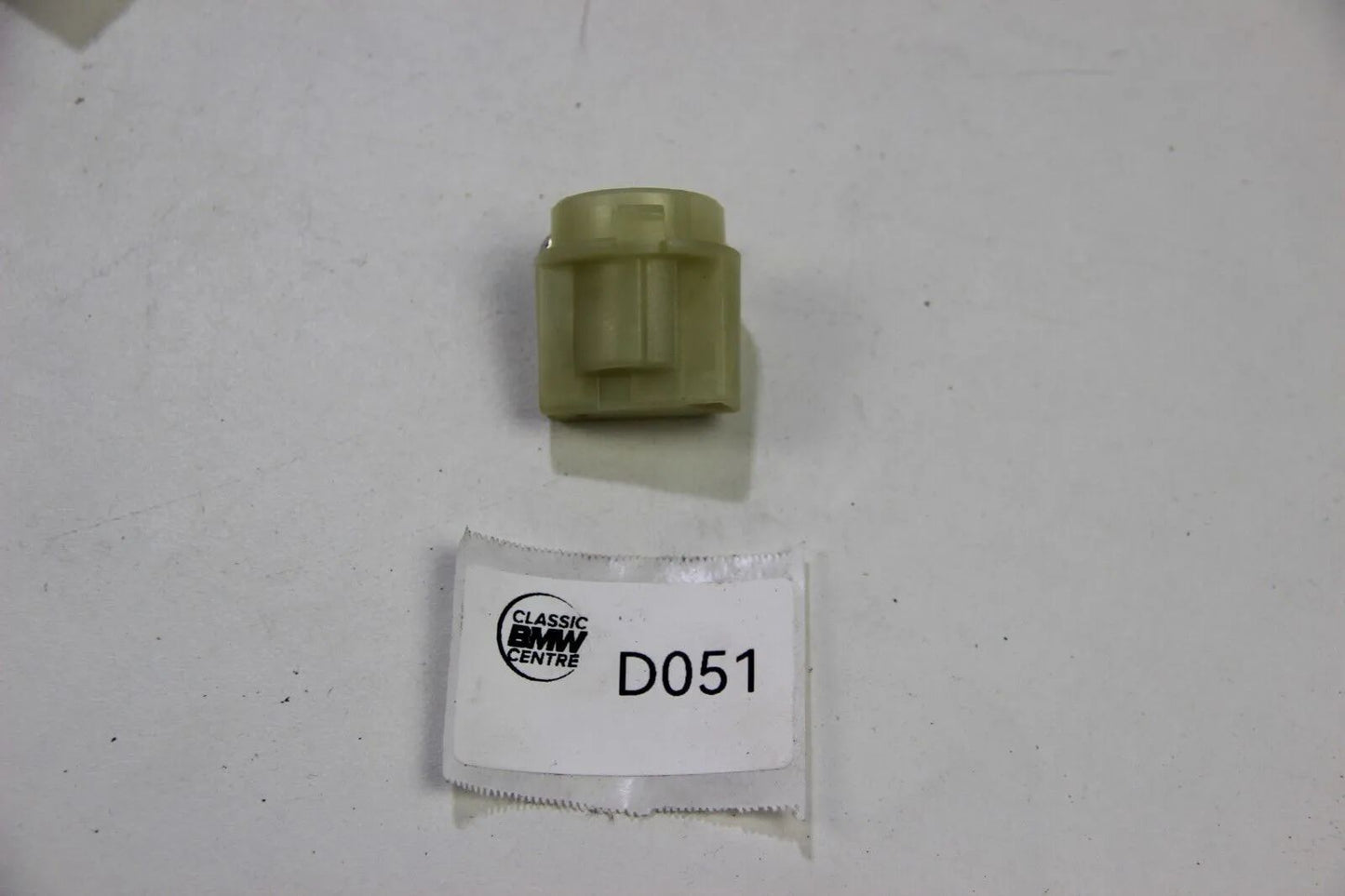 NEU Original BMW E30 E34 E32 E38 Lampenfassung P21 W 63218355888 3er 5er 7er