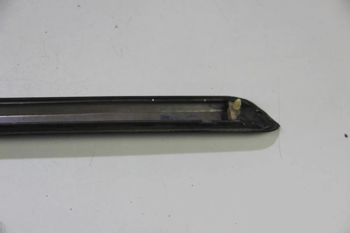 Original BMW E30 Stossleiste Kotflügel 2- Türer hinten links NFL 316i-325i 3er