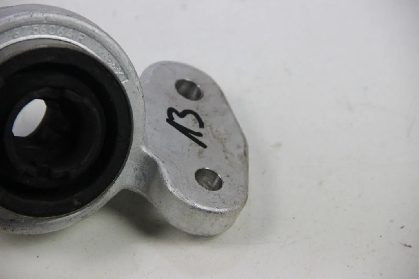 Original BMW E46 E85 E86 Satz Halter mit Gummilager D=66MM NOS NUR ENTWURF 31126