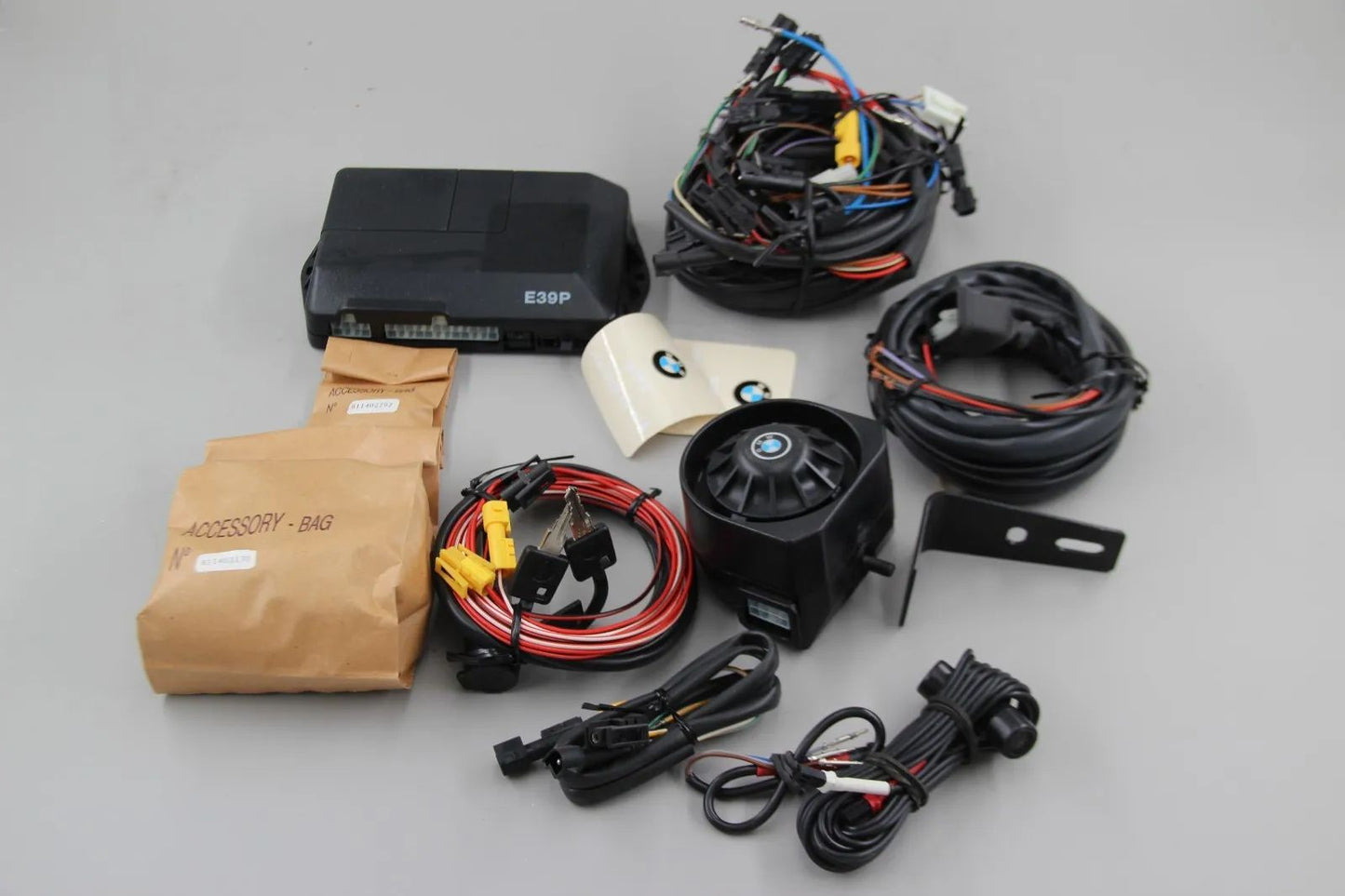 Original BMW E39 Alarmanlage Nachrüst KIT Nachrüst Set/Satz  NOS 99990460796