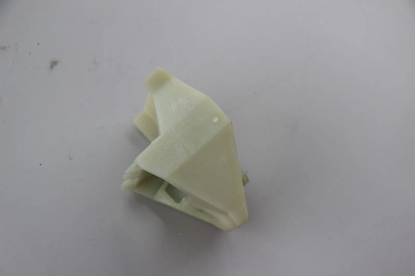 Original BMW E39 Limo/Touring  Halter Wasserkühler rechts 17112247894