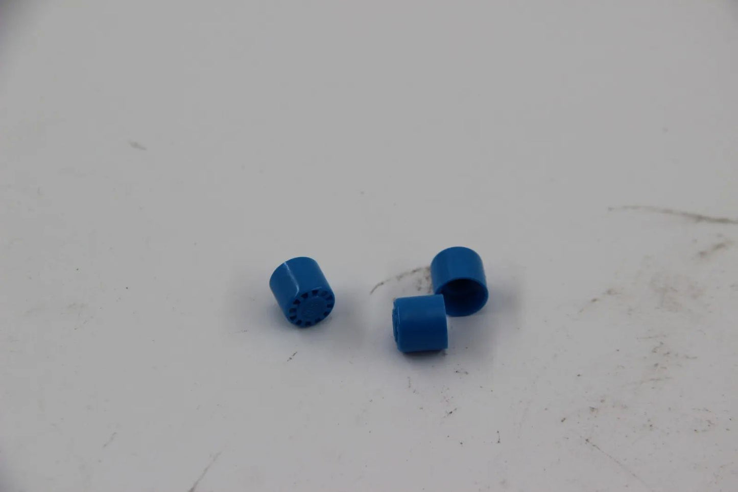 Original BMW E10 CMSP E21 E30 E12 E28 E24  Kappe Blau Sauganlage 3x 13111265510