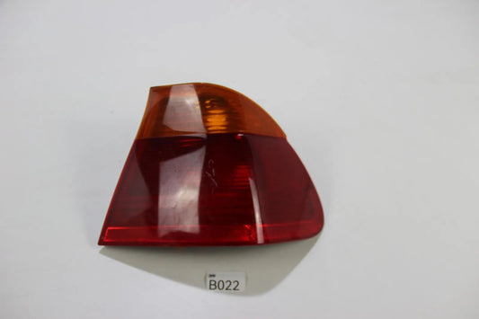 Original BMW E46 3er  Heckleuchte hinten rechts Taillight Light 8364922