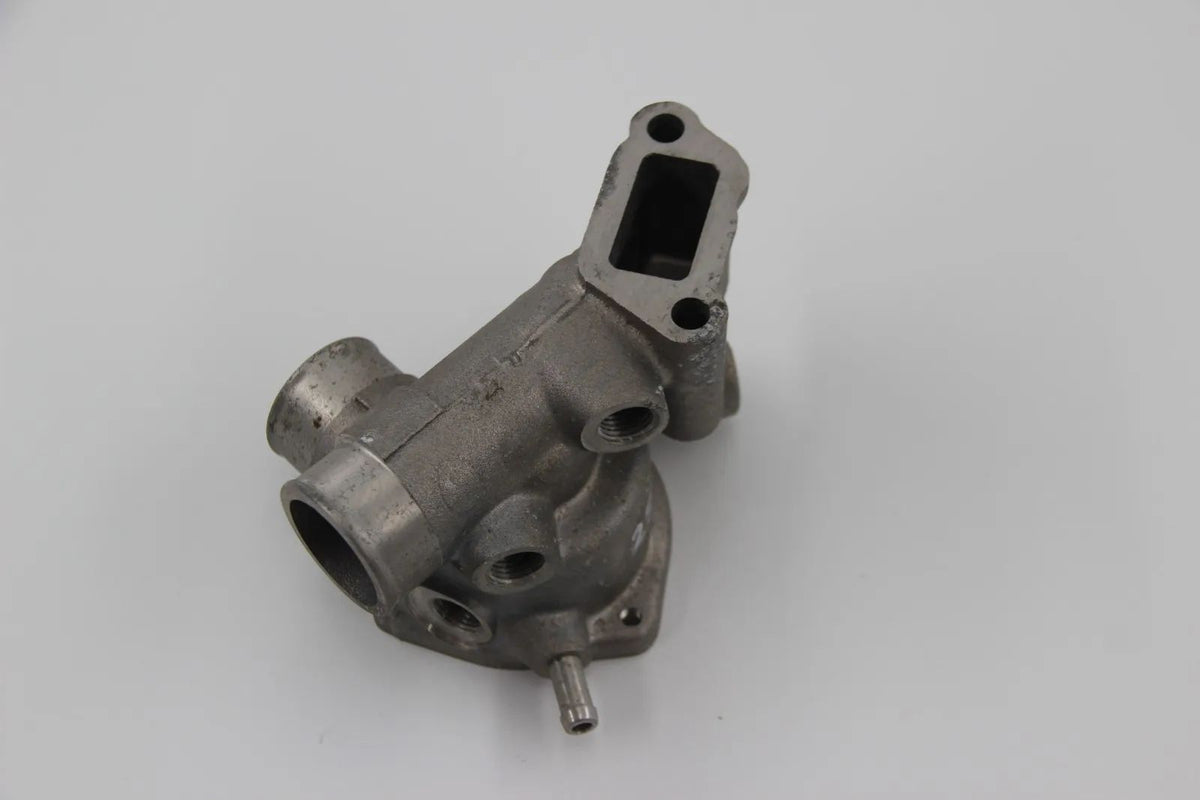 Original BMW E12 E21 E28  Thermostatgehäuse NOS 11531268941