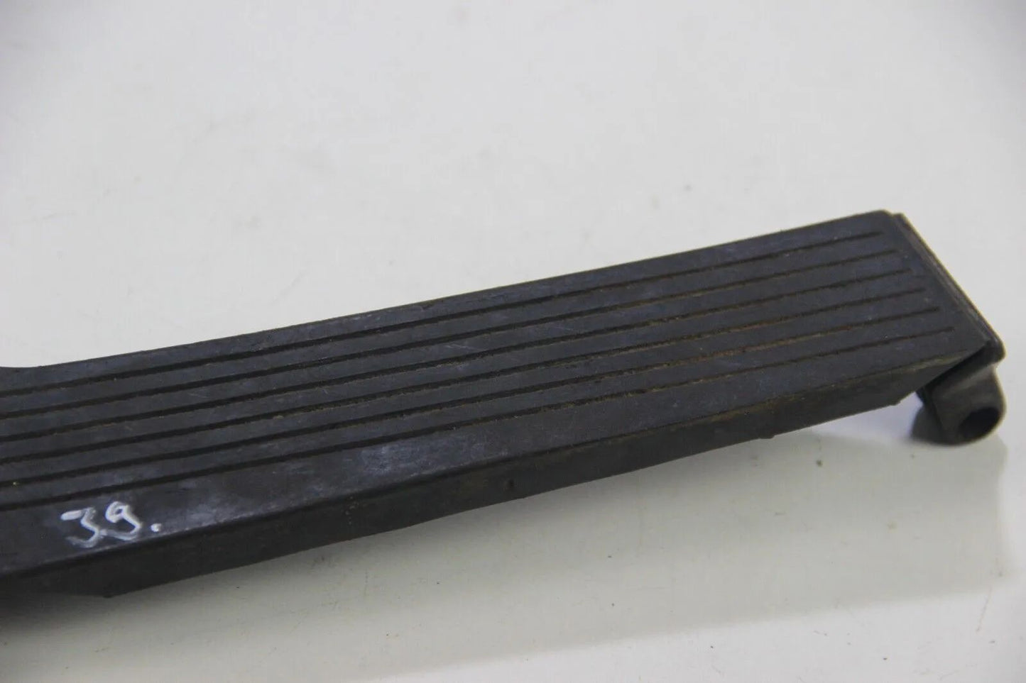 Original BMW E3 E9 E21 E24 E12 M1 Gaspedal Fahrpedal Oldtimer 635csi 1105414