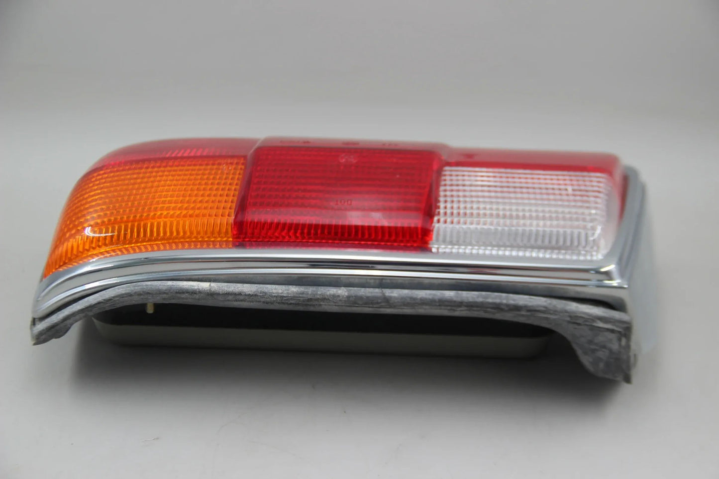 Original BMW E12 518 520 525 528 520i M10 Heckleuchte rechts 63211354416